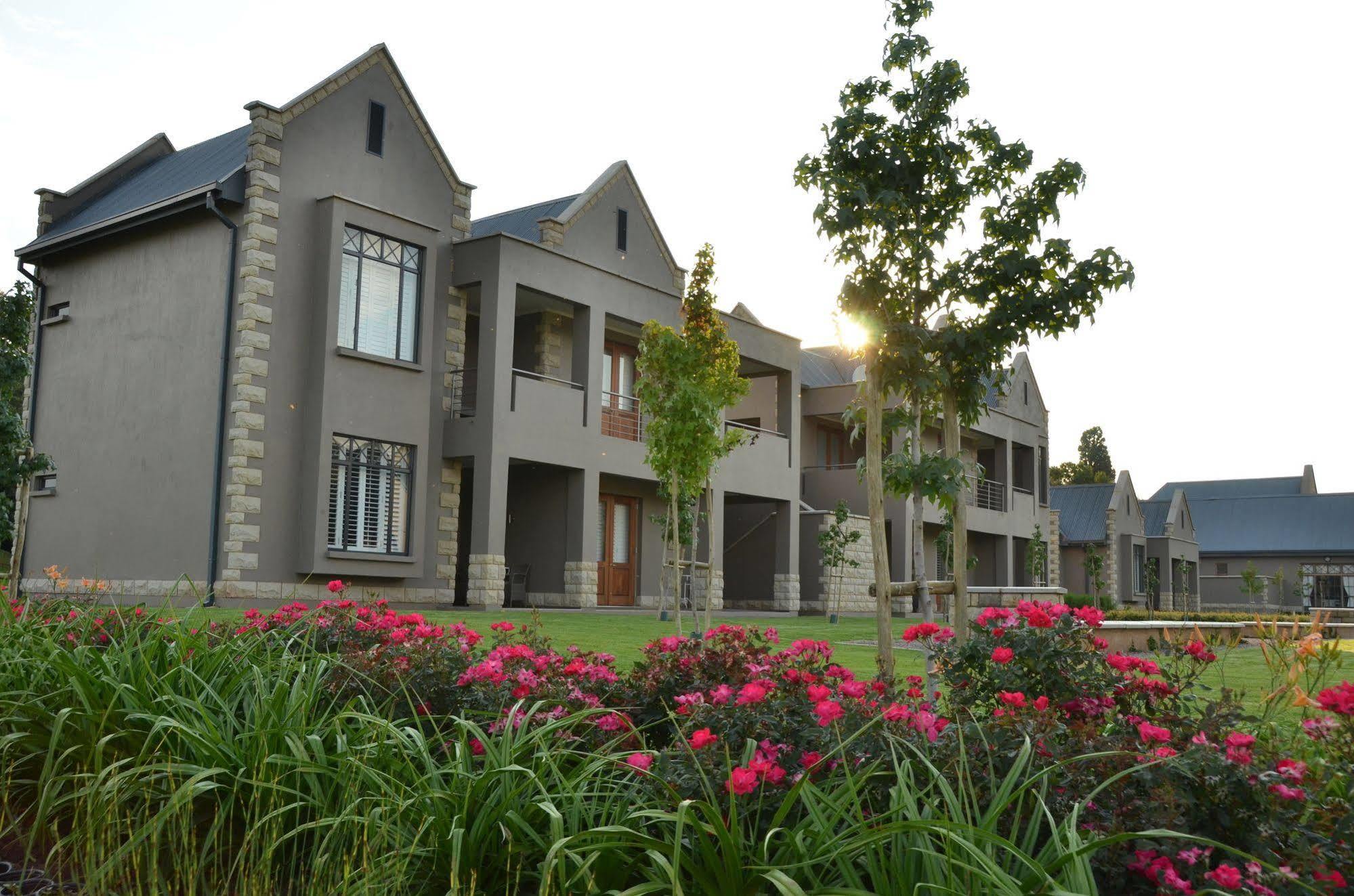 De Hoek Country Hotel Magaliesburg Exterior foto